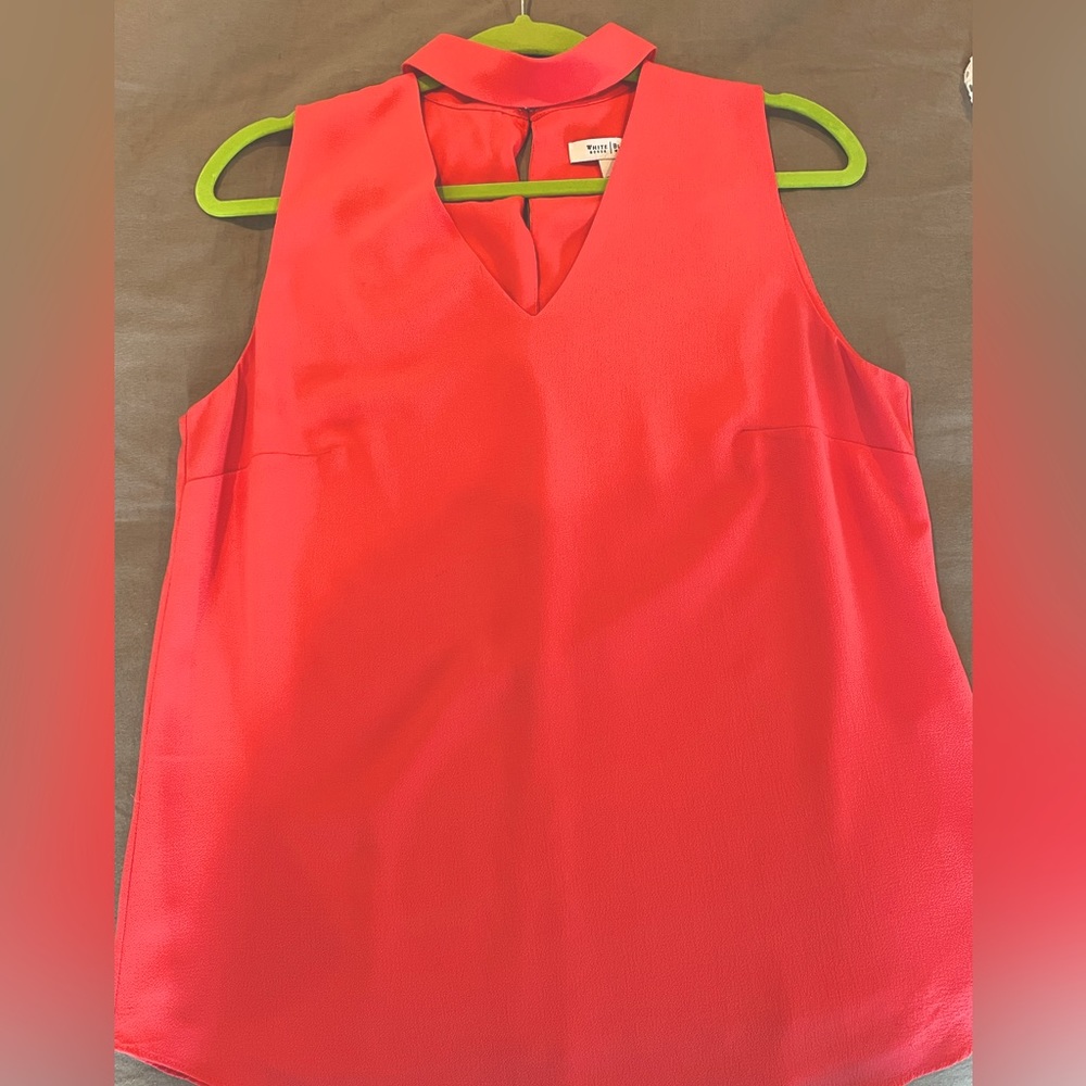 Sleeveless blouse